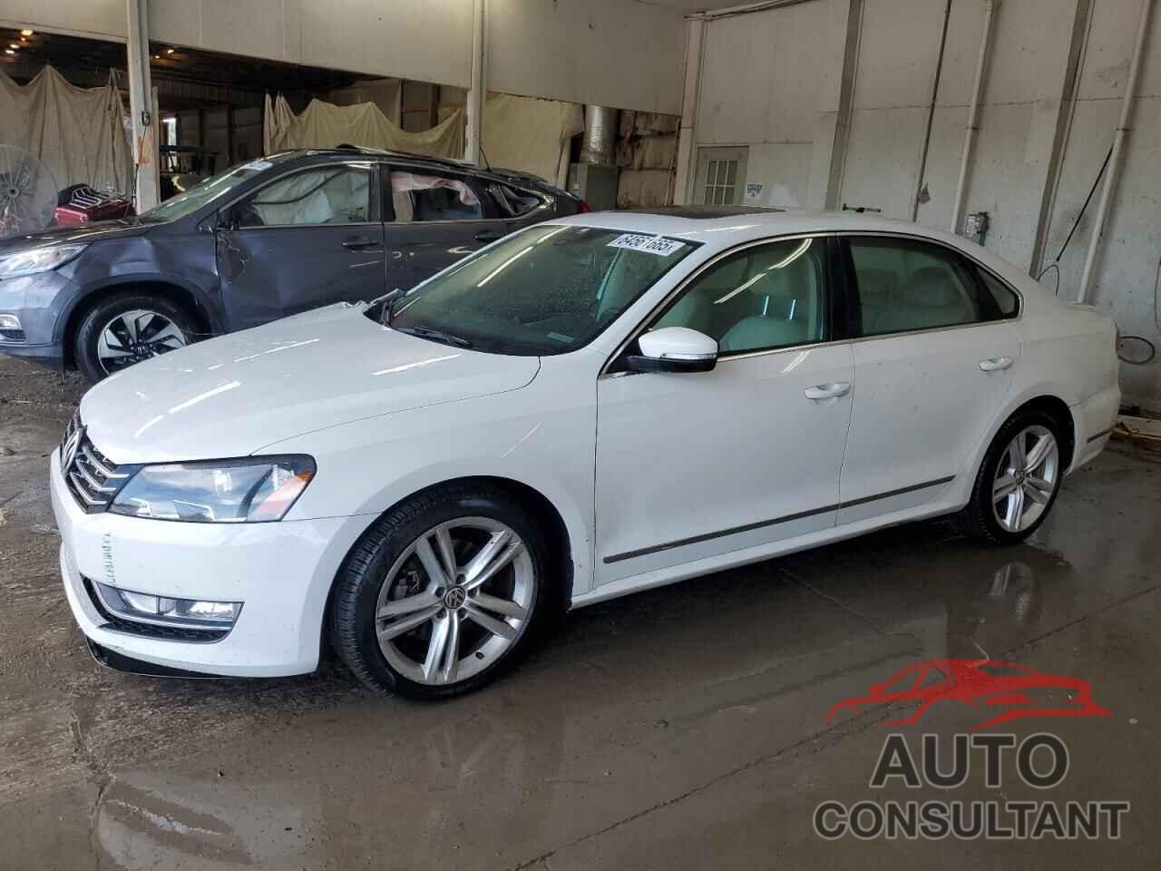 VOLKSWAGEN PASSAT 2014 - 1VWCS7A30EC031857