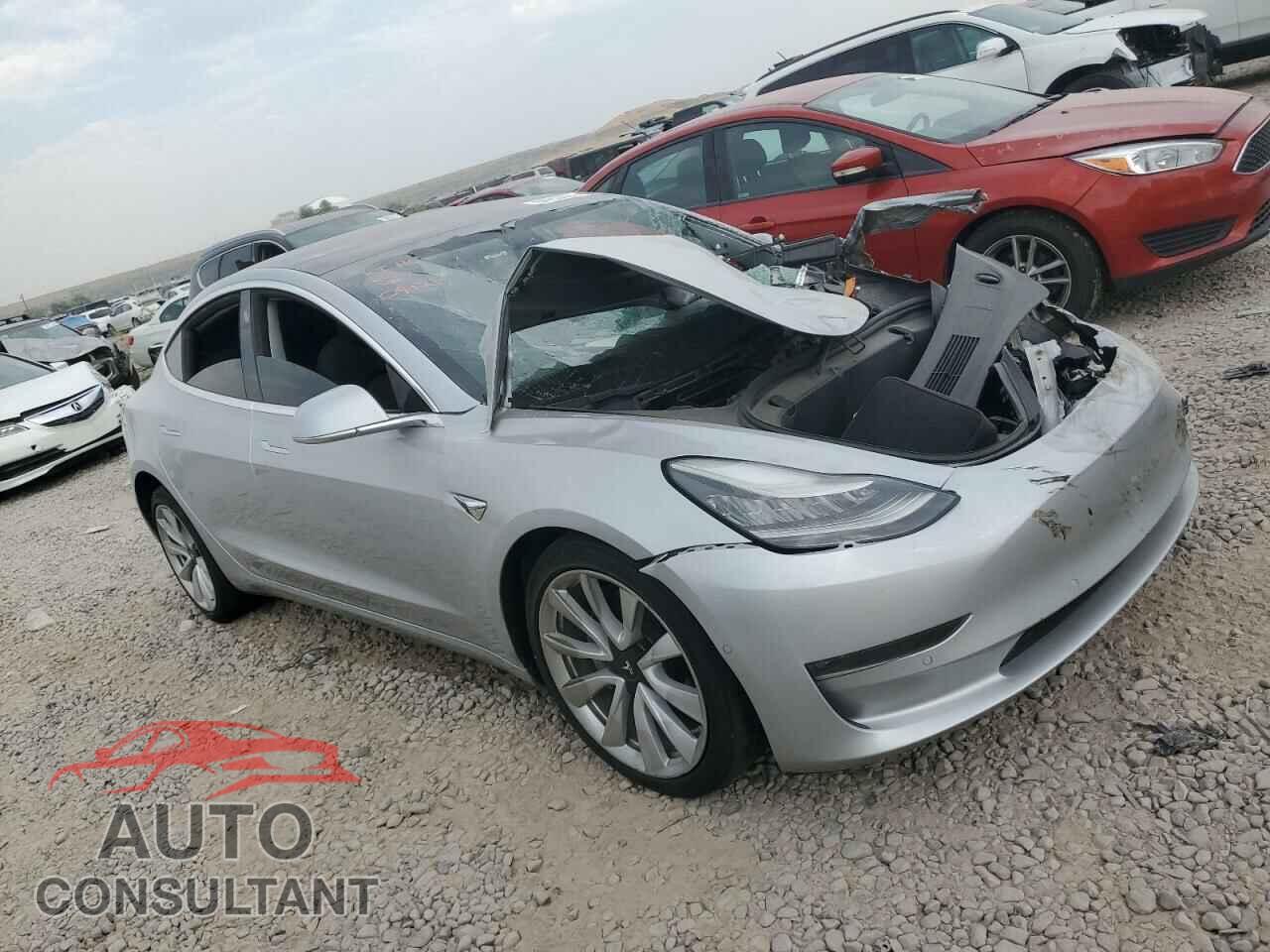 TESLA MODEL 3 2018 - 5YJ3E1EB3JF091217