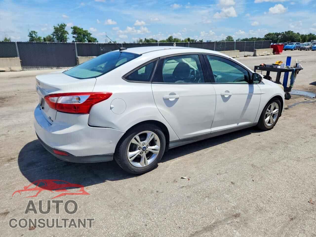 FORD FOCUS 2014 - 1FADP3F23EL227198