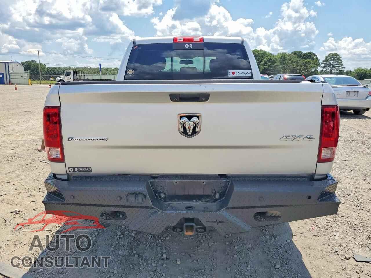DODGE RAM 1500 2012 - 1C6RD7LT0CS161426