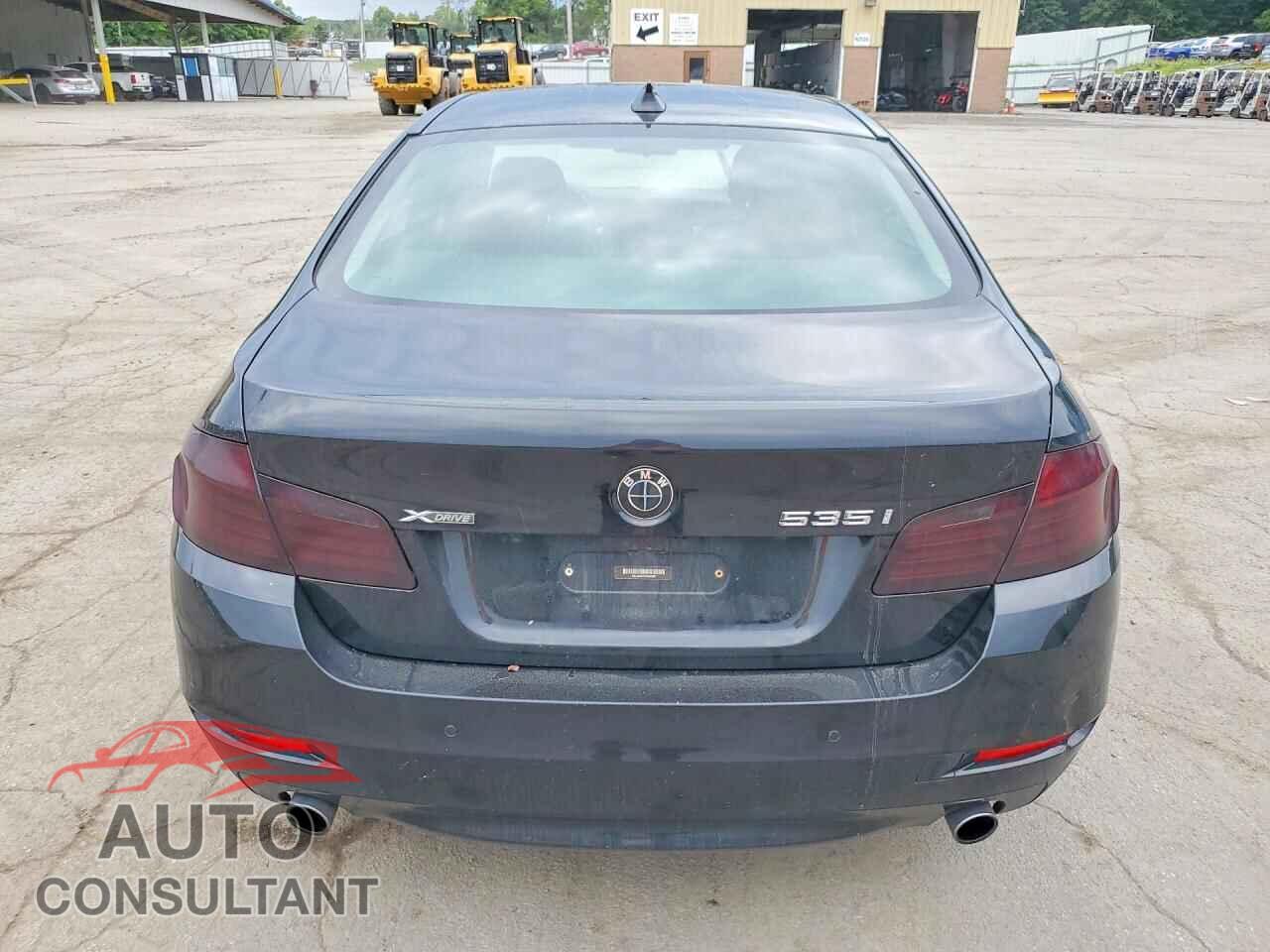 BMW 5 SERIES 2015 - WBA5B3C57FD543997
