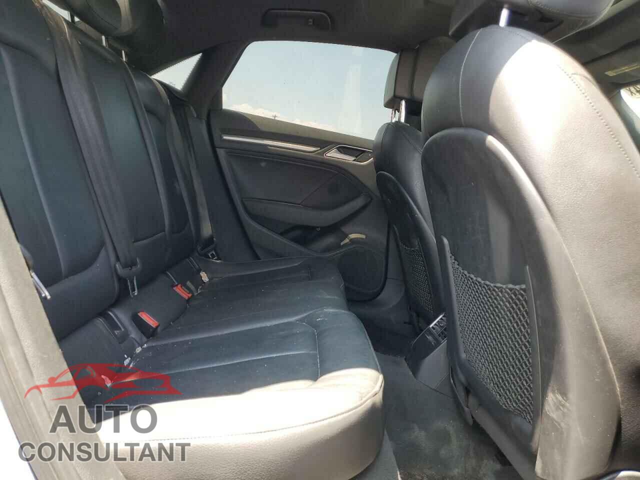 AUDI A3 2016 - WAUA7GFF1G1049164