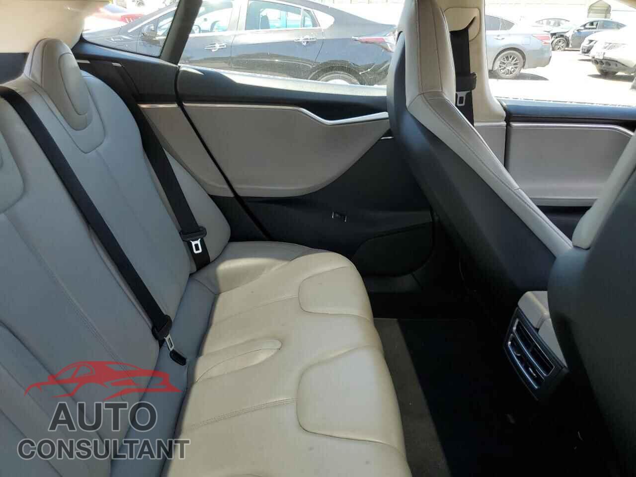 TESLA MODEL S 2013 - 5YJSA1CG2DFP03997