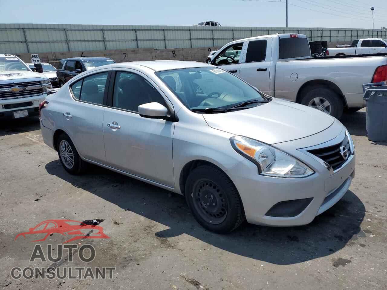 NISSAN VERSA 2019 - 3N1CN7AP3KL821623