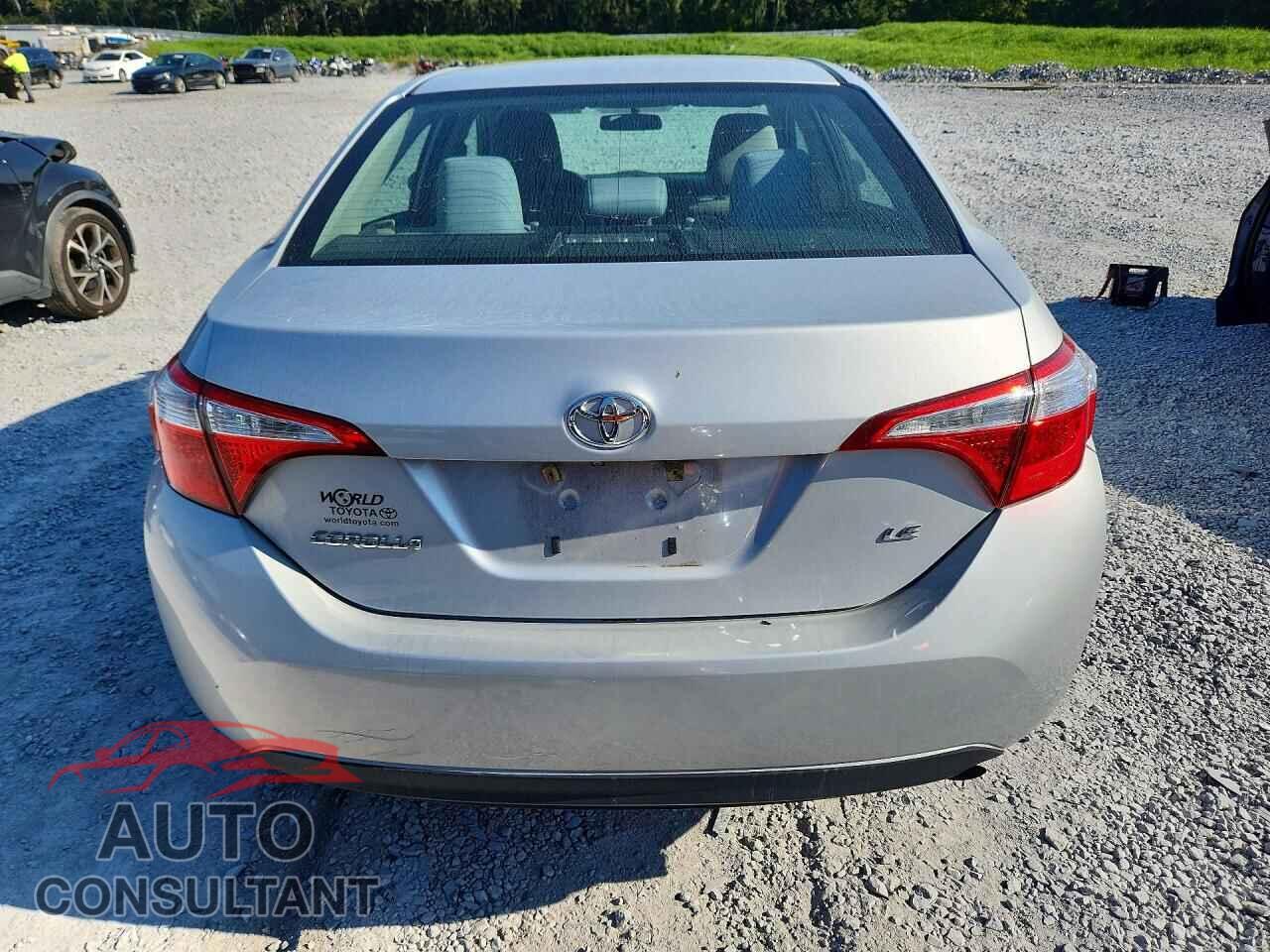 TOYOTA COROLLA 2015 - 2T1BURHEXFC268747