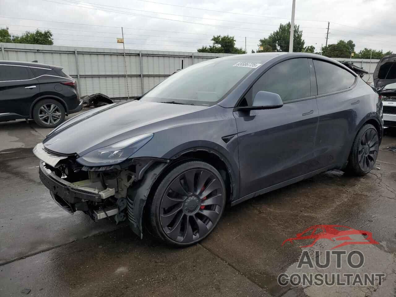 TESLA MODEL Y 2021 - 5YJYGDEF4MF262811