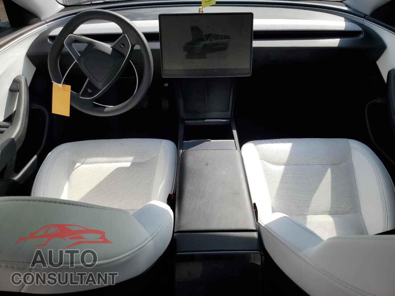 TESLA MODEL 3 2024 - LRW3E7EBXRC100763