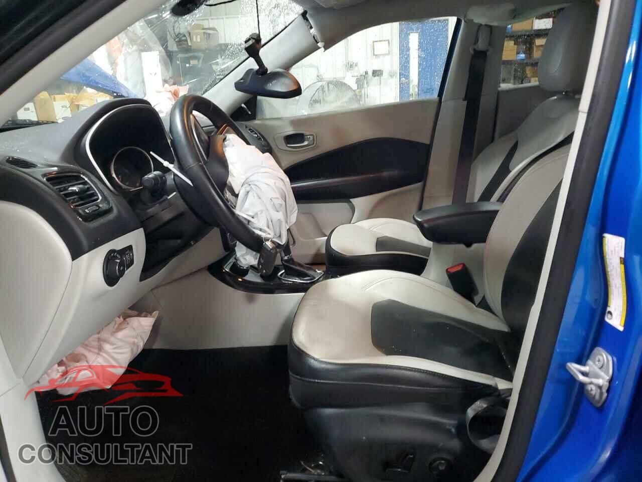 JEEP COMPASS 2018 - 3C4NJDCB1JT252741