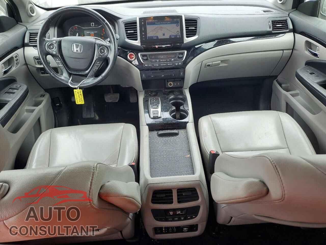 HONDA PILOT 2018 - 5FNYF5H91JB024490