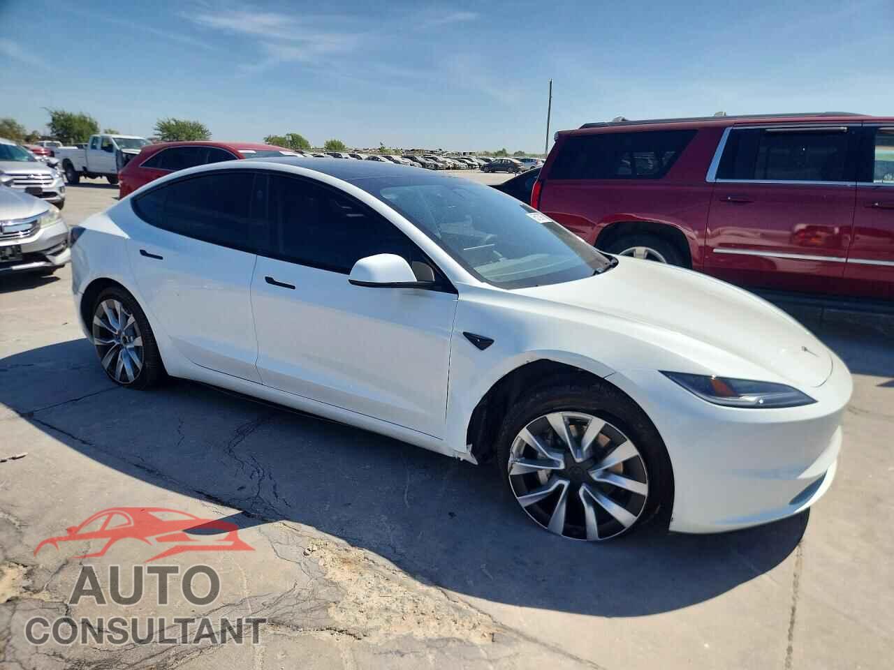 TESLA MODEL 3 2024 - 5YJ3E1EA3RF733079