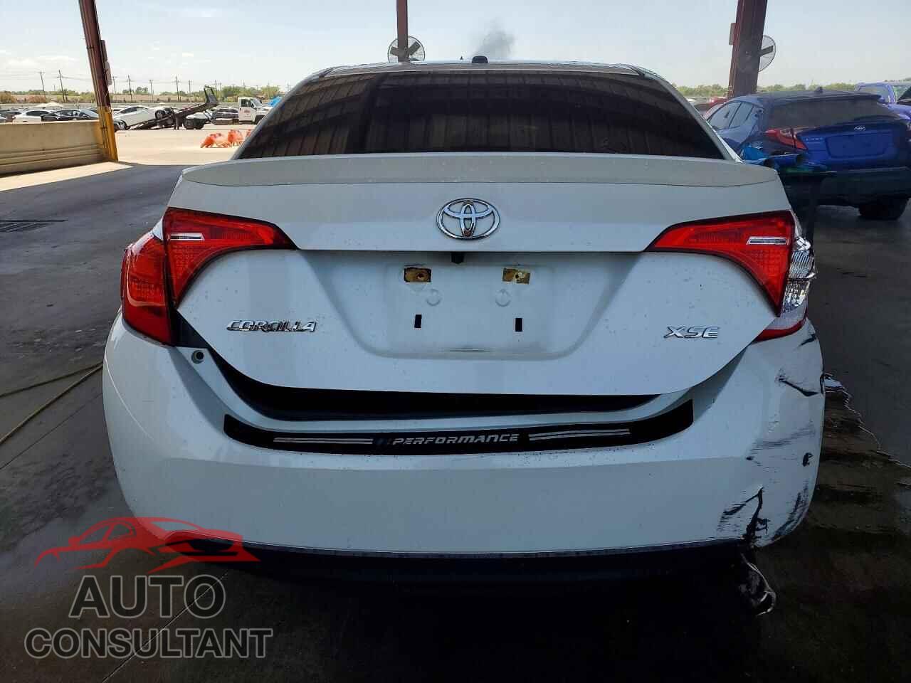 TOYOTA COROLLA 2017 - 5YFBURHEXHP600768