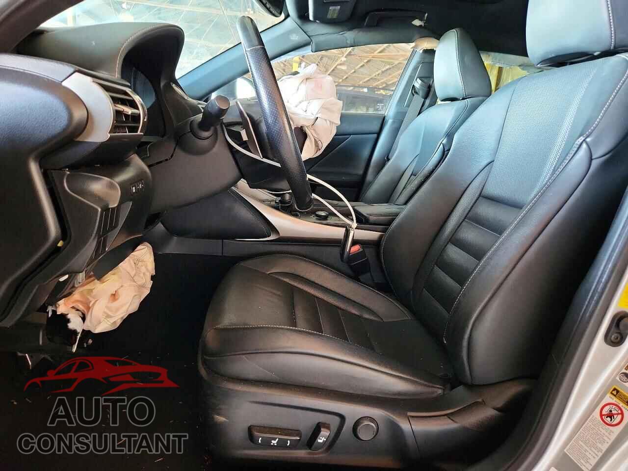 LEXUS IS 2015 - JTHBF1D28F5057355