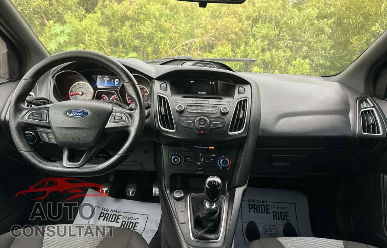 FORD FOCUS 2016 - 1FADP3L90GL280025