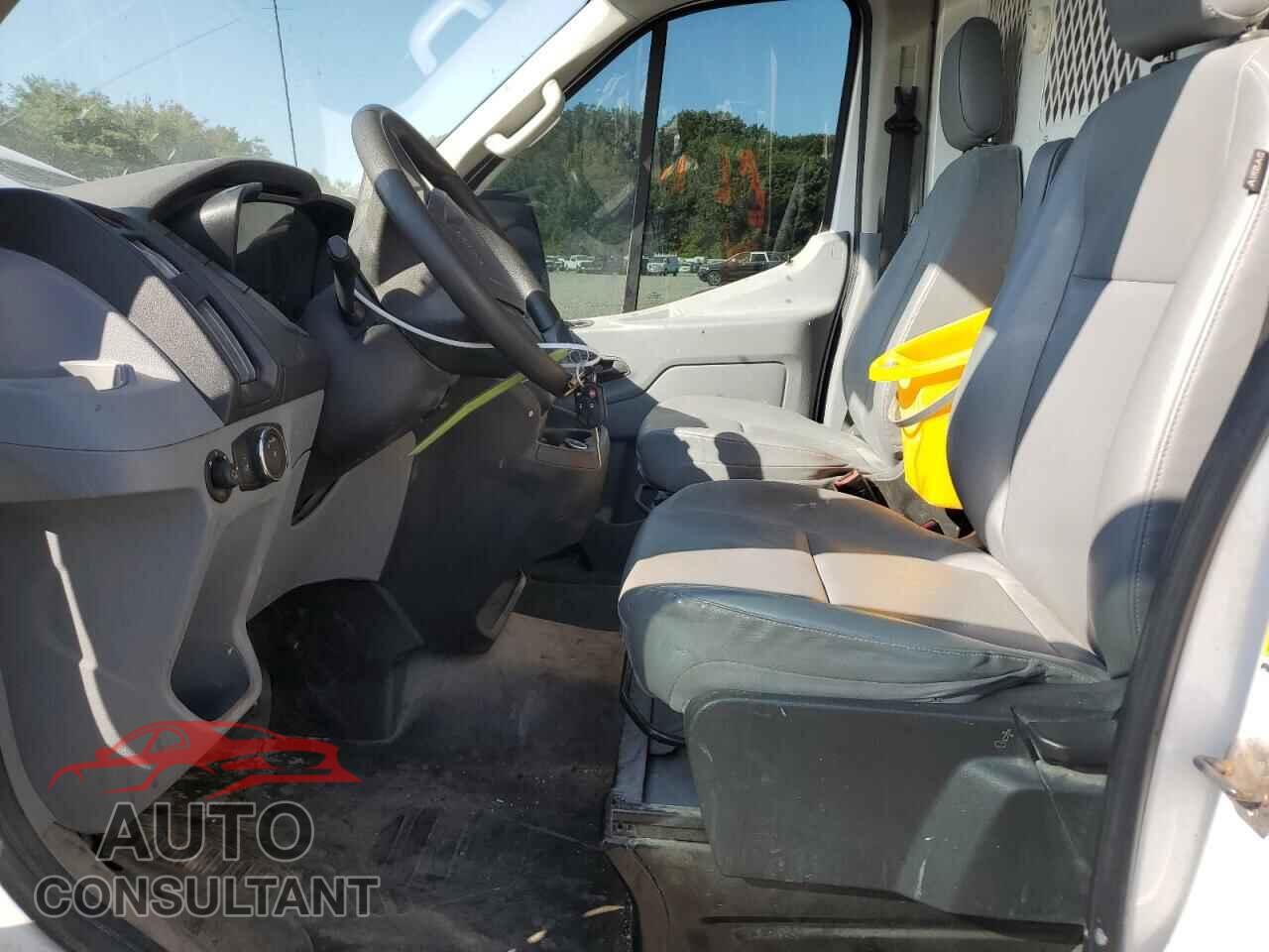 FORD TRANSIT 2018 - 1FTYR2CM0JKA44007