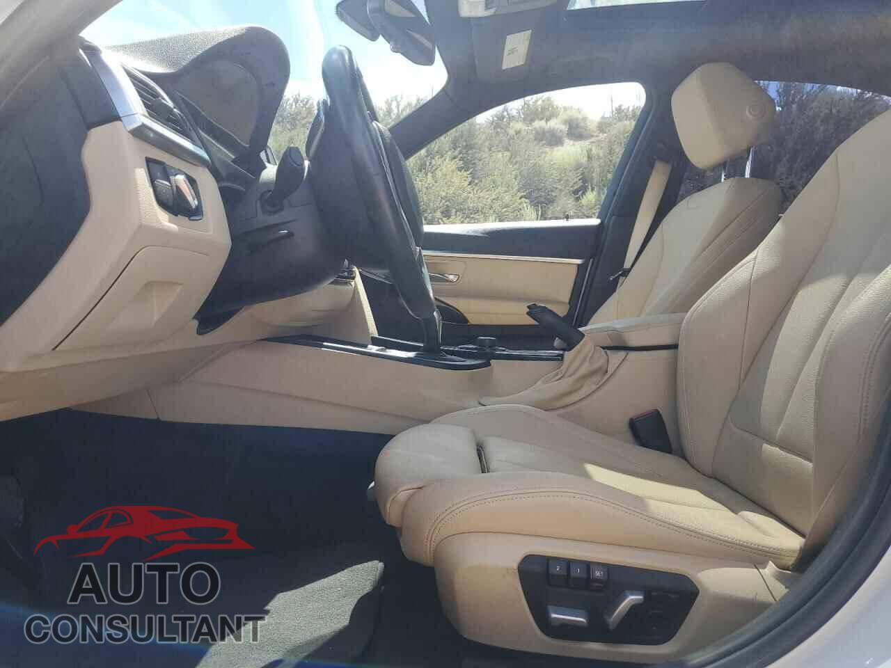 BMW 3 SERIES 2018 - WBA8B9C52JEE80961