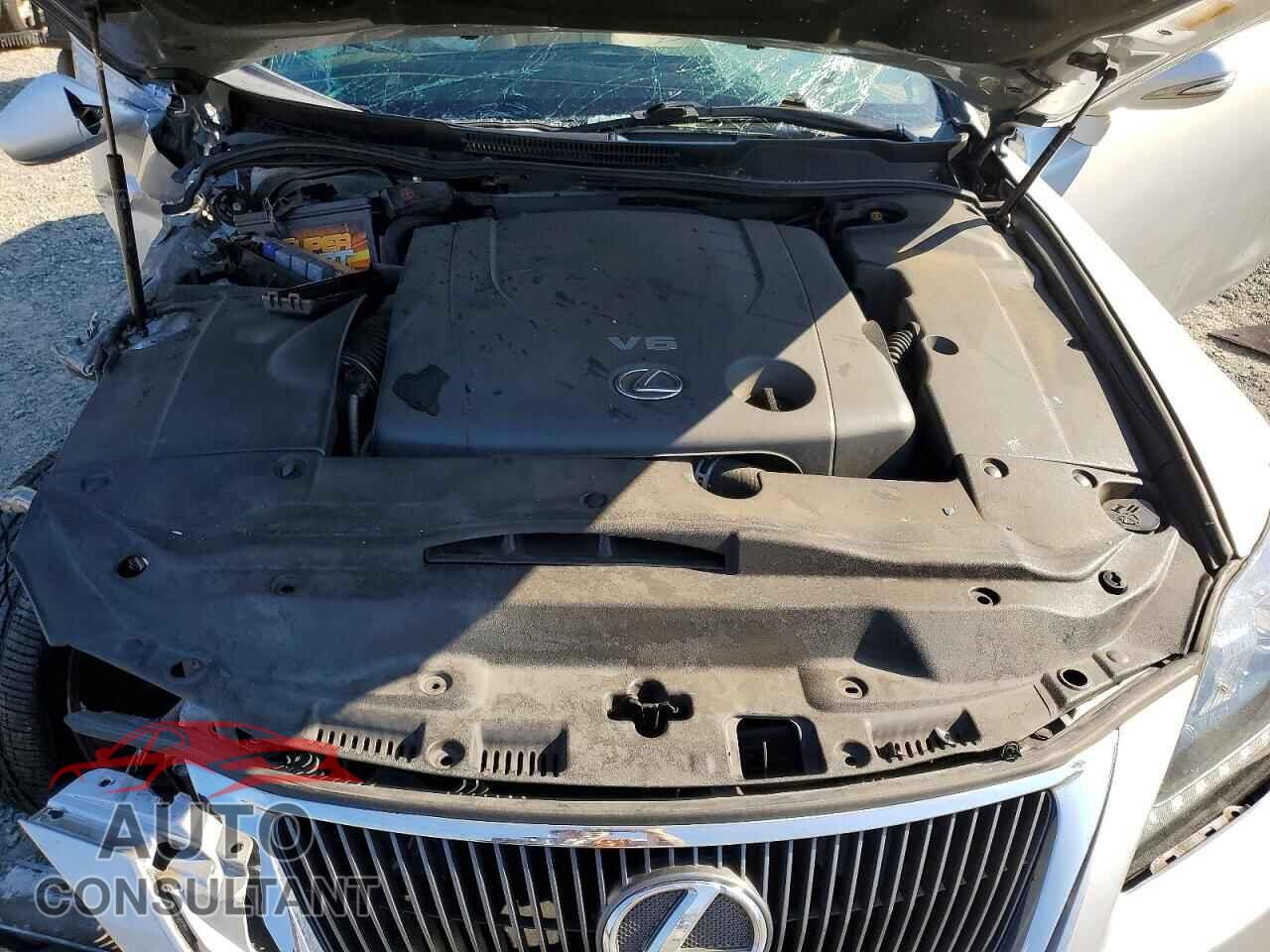 LEXUS IS 2011 - JTHFF2C28B2520003