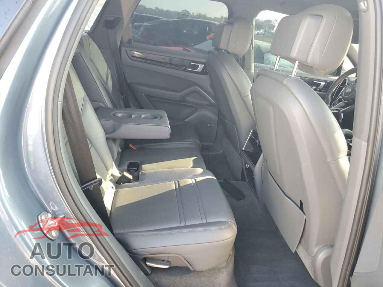 PORSCHE CAYENNE 2019 - WP1AA2AY5KDA06971