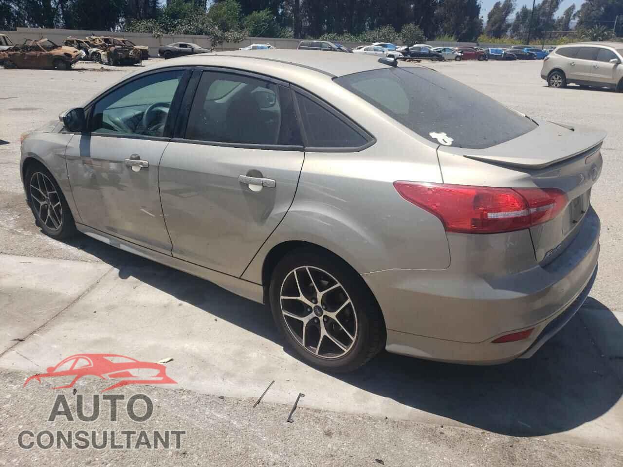 FORD FOCUS 2015 - 1FADP3F23FL231818