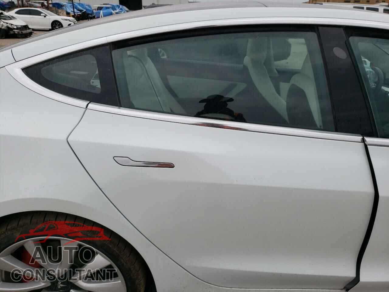 TESLA MODEL 3 2018 - 5YJ3E1EB8JF081637