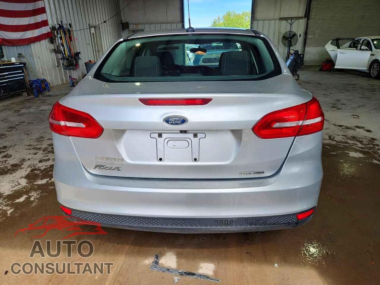 FORD FOCUS 2016 - 1FADP3E27GL210327