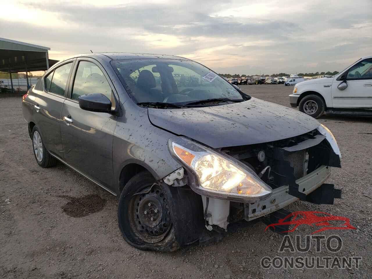 NISSAN VERSA 2017 - 3N1CN7APXHL815441