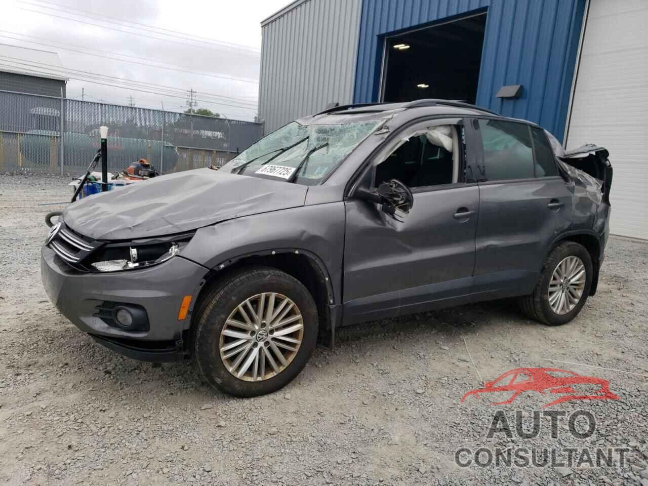 VOLKSWAGEN TIGUAN 2015 - WVGJV7AX1FW578569