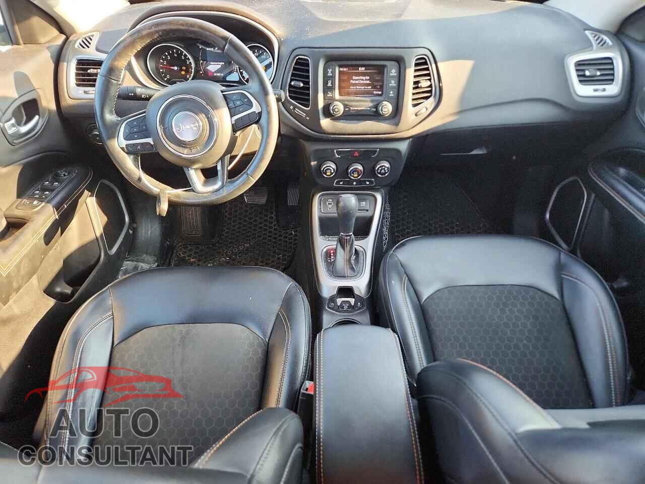 JEEP COMPASS 2018 - 3C4NJCBB3JT108572