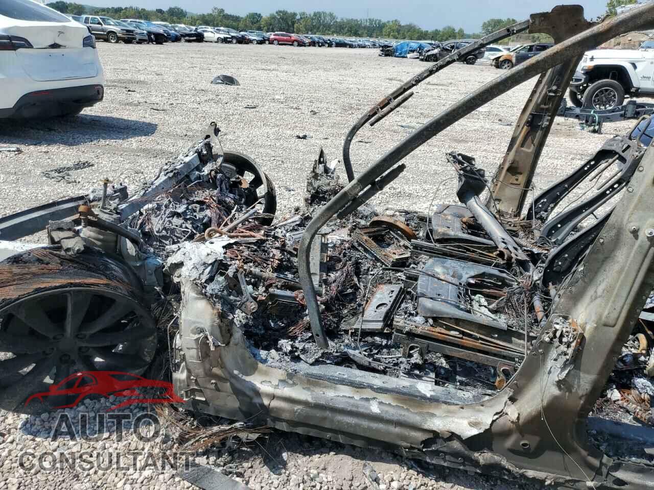 TESLA MODEL X 2020 - 5YJXCAE44LF298792