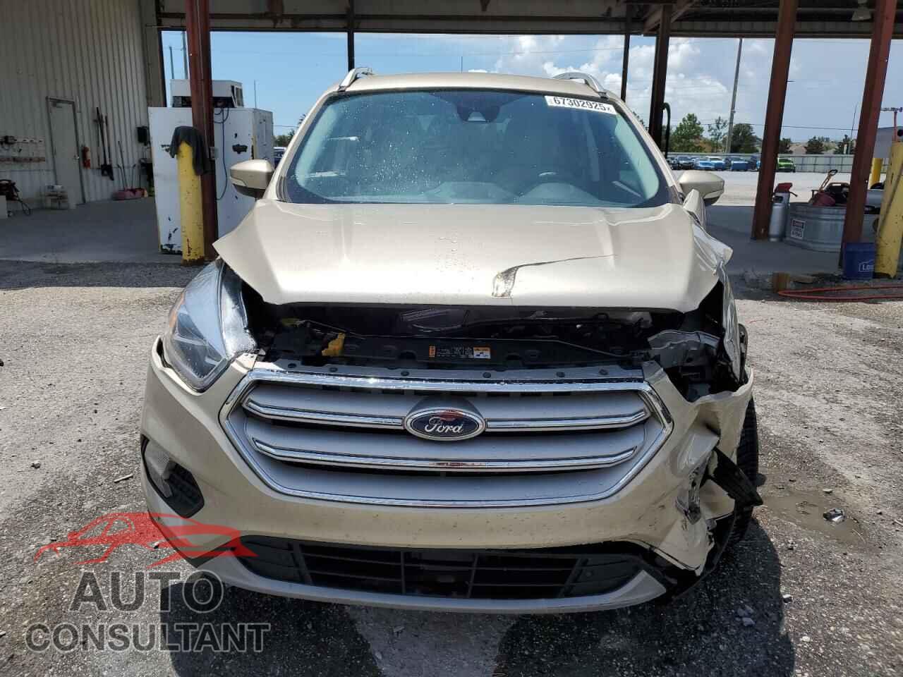 FORD ESCAPE 2018 - 1FMCU0J92JUC67287