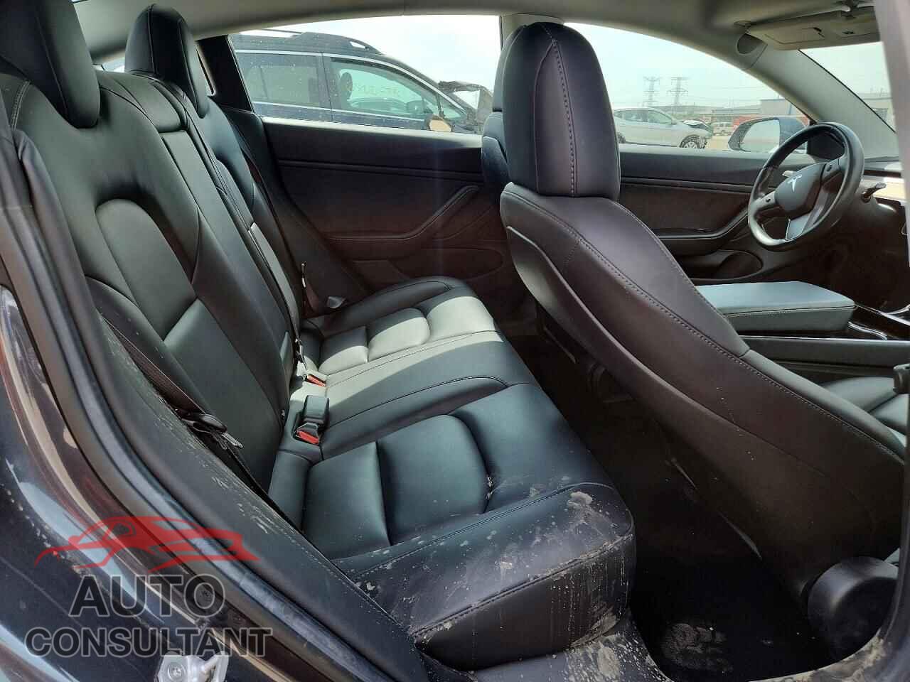 TESLA MODEL 3 2018 - 5YJ3E1EB8JF091021
