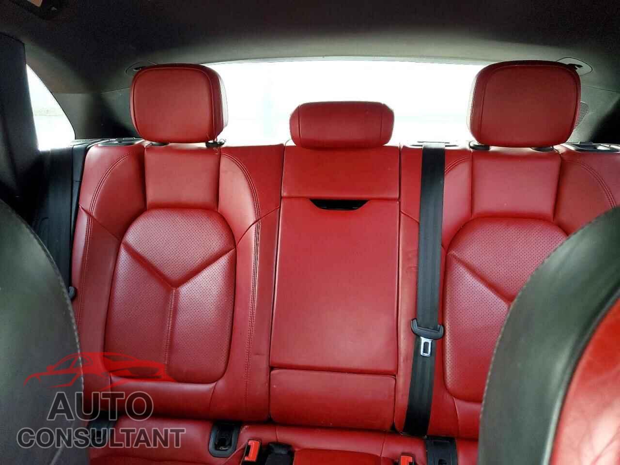 PORSCHE MACAN 2018 - WP1AB2A53JLB37209