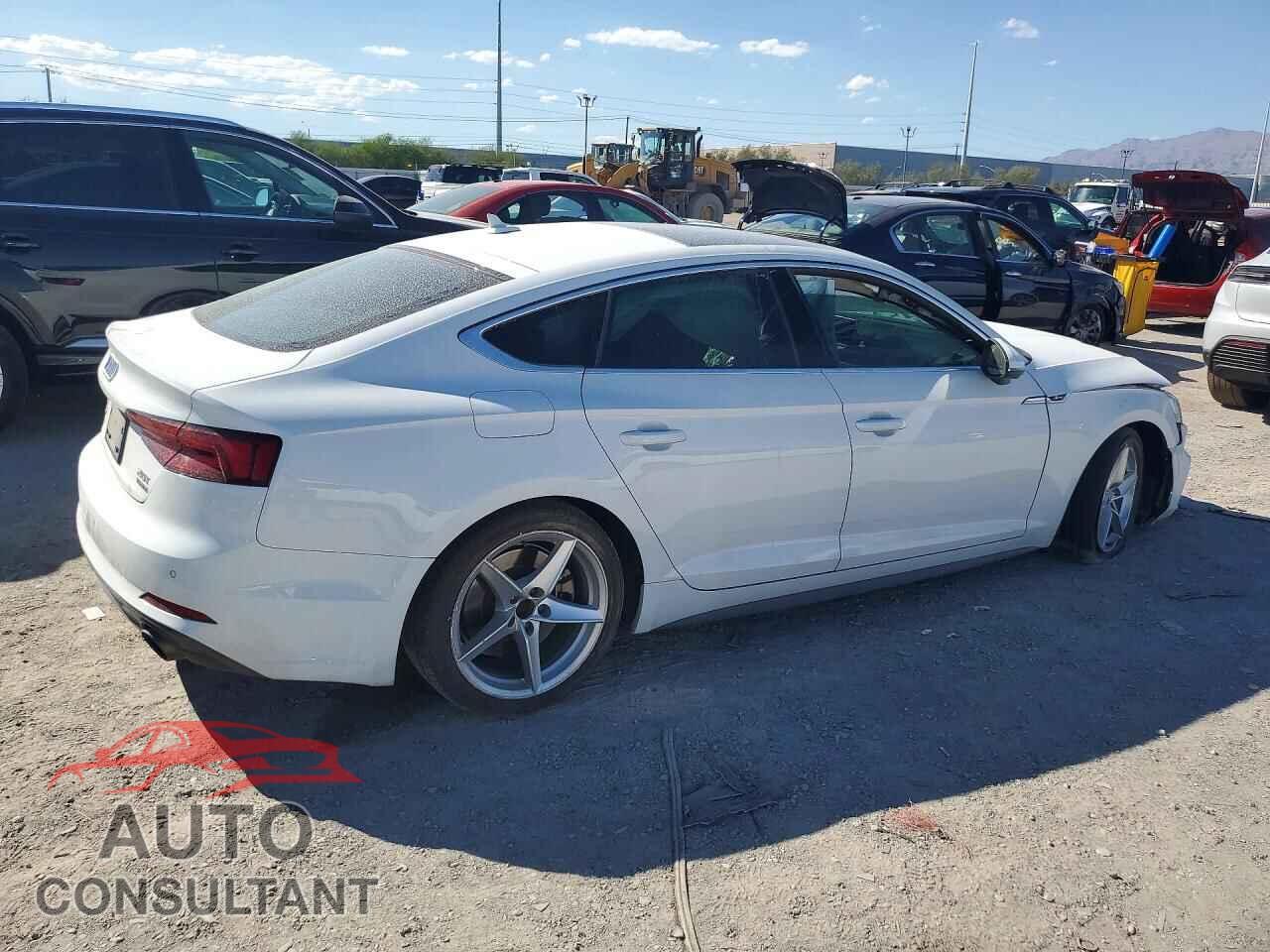 AUDI A5 2018 - WAUFNCF56JA038101