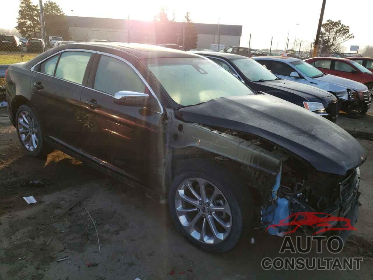 FORD TAURUS 2018 - 1FAHP2J8XJG143258