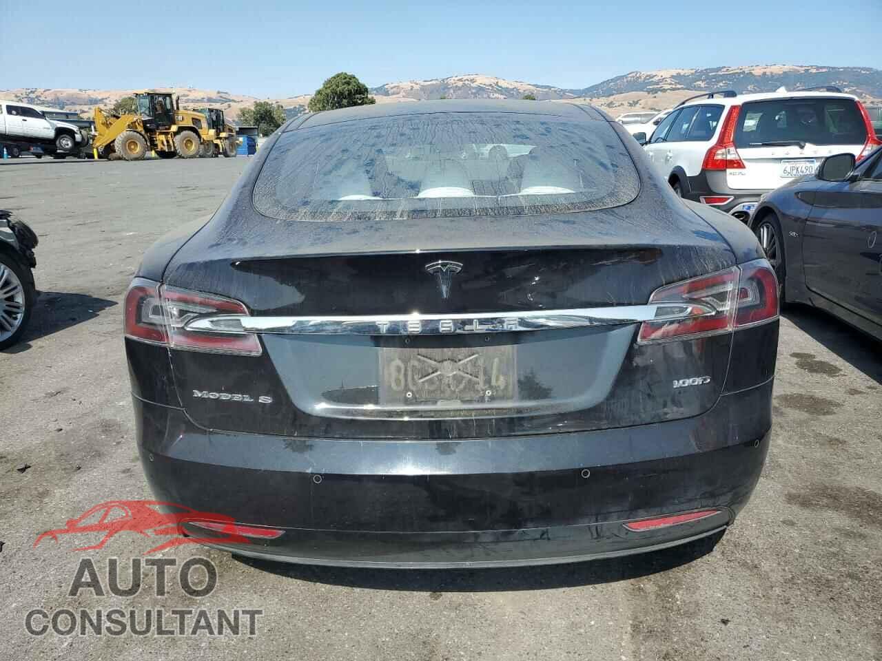 TESLA MODEL S 2018 - 5YJSA1E27JF282923