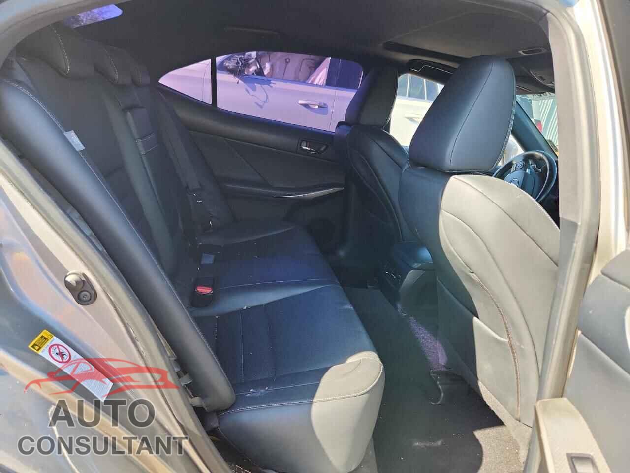 LEXUS IS 2015 - JTHBF1D28F5080229