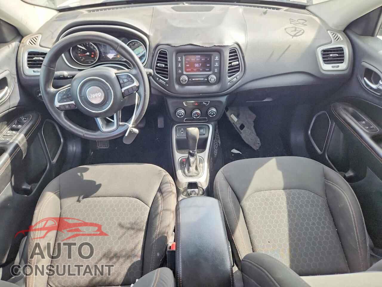 JEEP COMPASS 2017 - 3C4NJCAB9HT661111