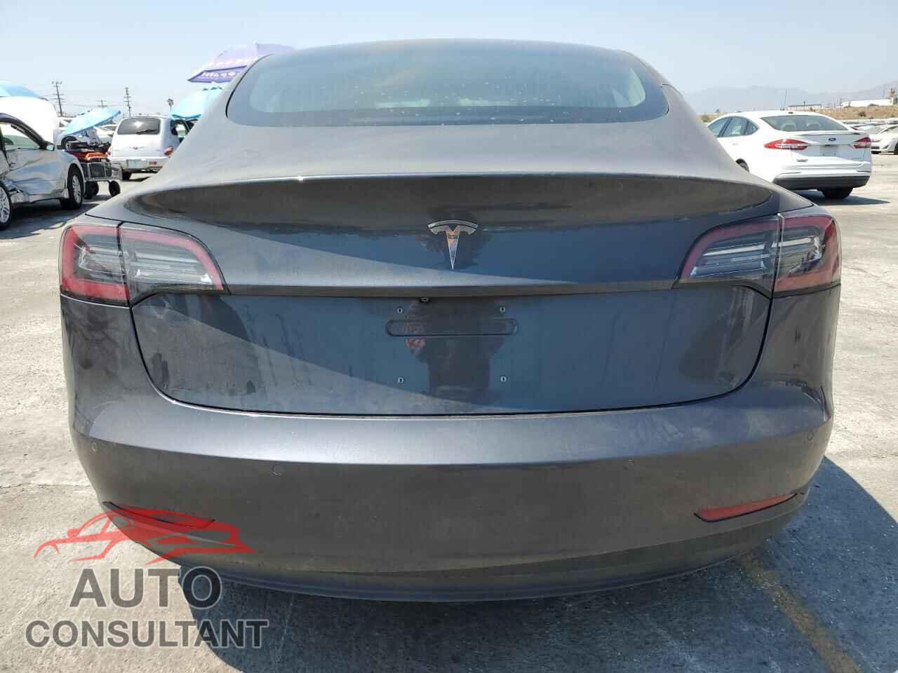TESLA MODEL 3 2018 - 5YJ3E1EA5JF101589