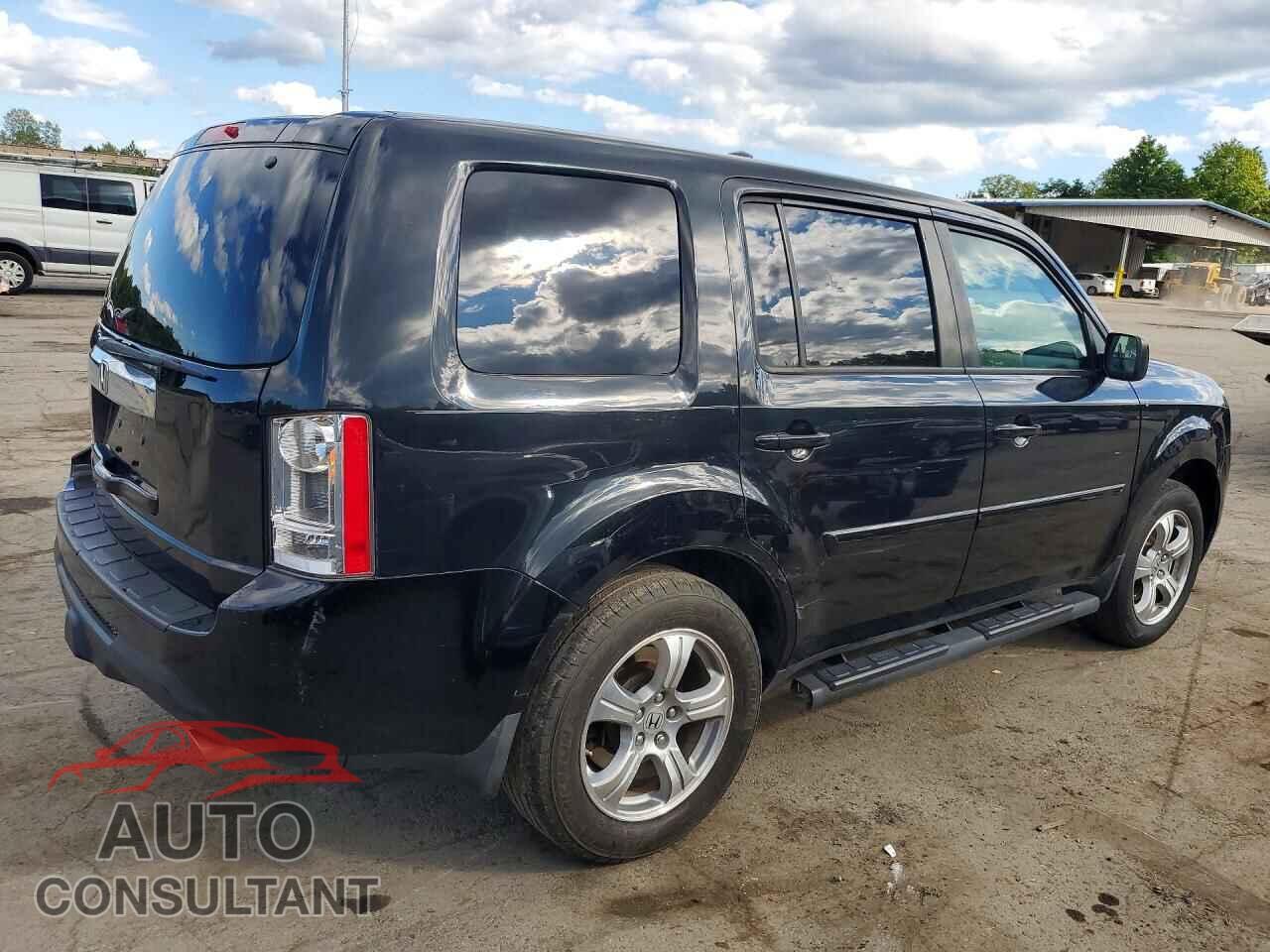 HONDA PILOT 2015 - 5FNYF3H53FB013726