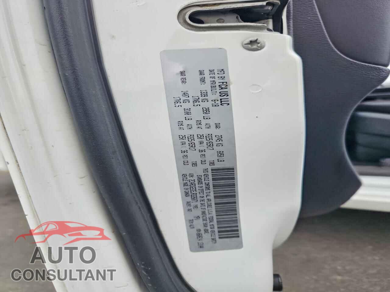 DODGE CARAVAN 2018 - 2C4RDGEG5JR326071