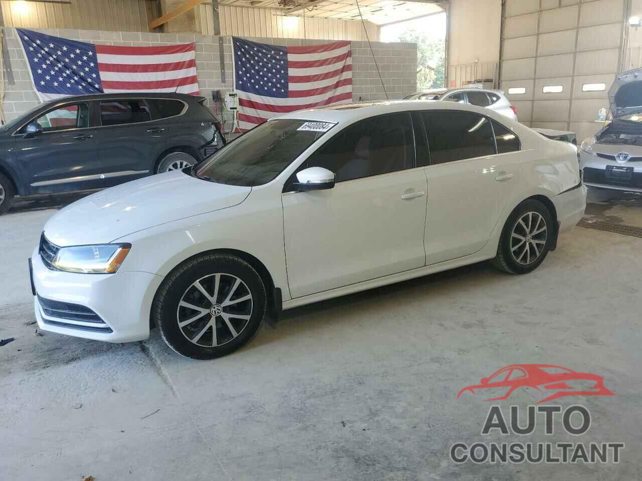 VOLKSWAGEN JETTA 2018 - 3VWDB7AJ8JM255227