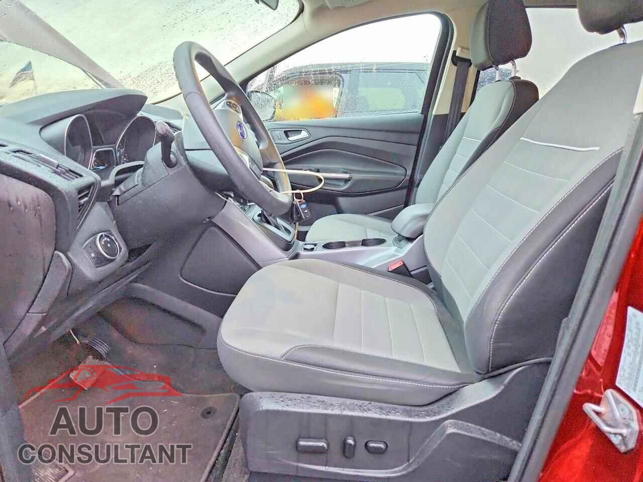 FORD ESCAPE 2015 - 1FMCU0GX6FUB92767