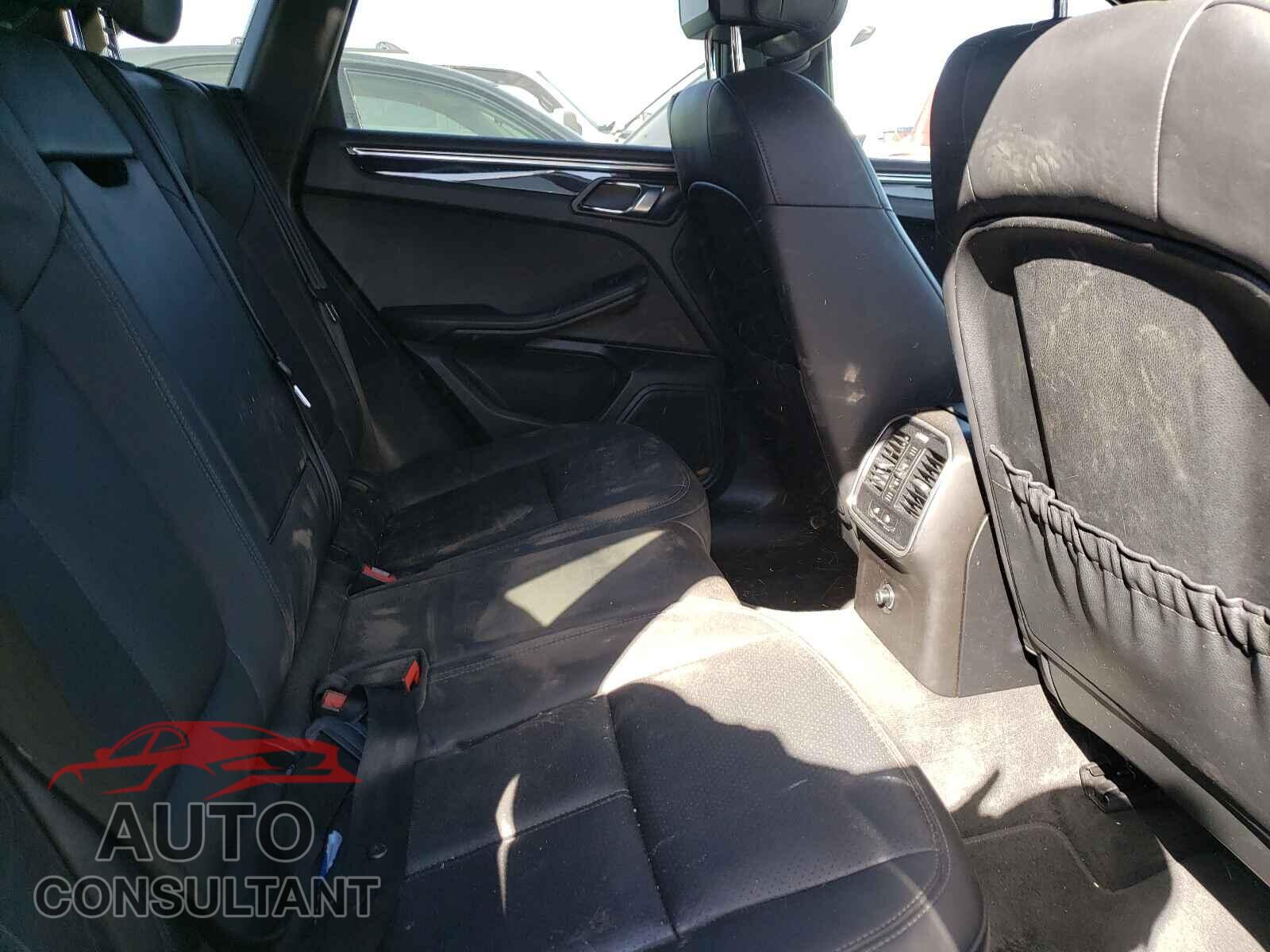PORSCHE MACAN 2016 - WP1AB2A50GLB40738