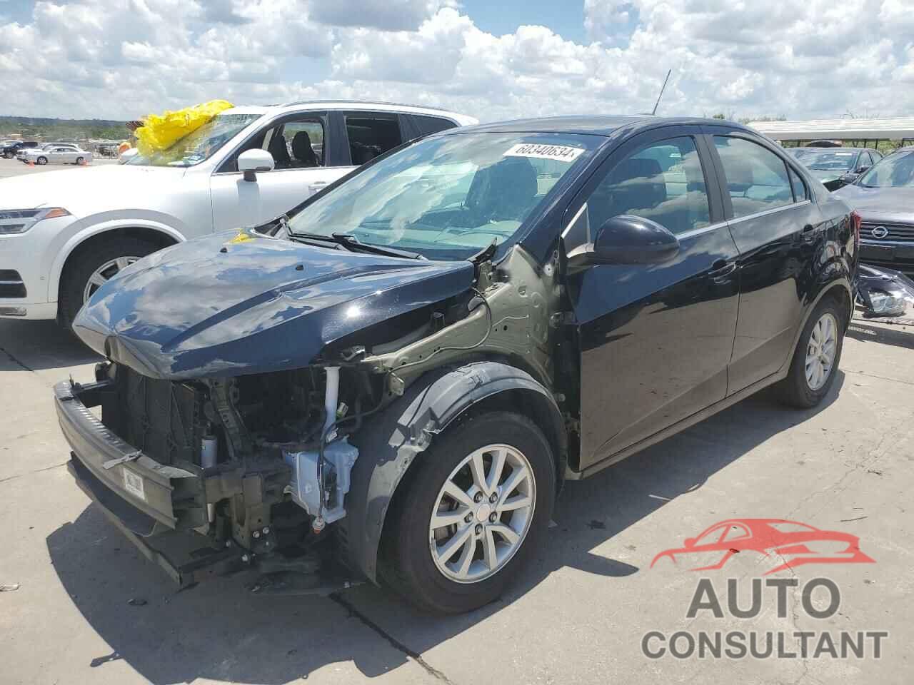 CHEVROLET SONIC 2018 - 1G1JD5SH0J4128668