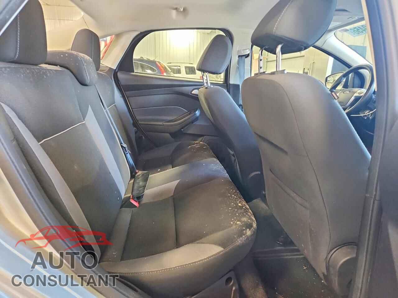 FORD FOCUS 2014 - 1FADP3F26EL149581