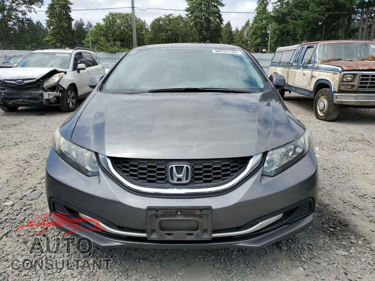 HONDA CIVIC 2013 - 2HGFB2F55DH302308