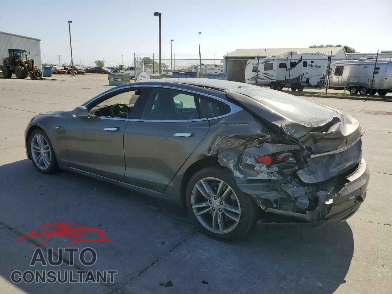 TESLA MODEL S 2016 - 5YJSA1E2XGF133933