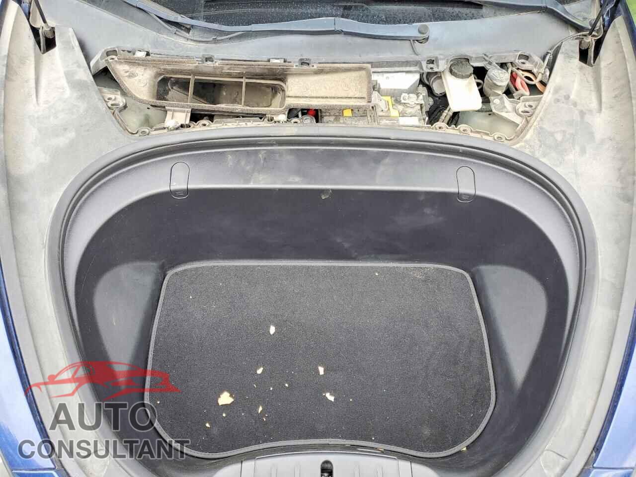 TESLA MODEL 3 2018 - 5YJ3E1EB5JF093681