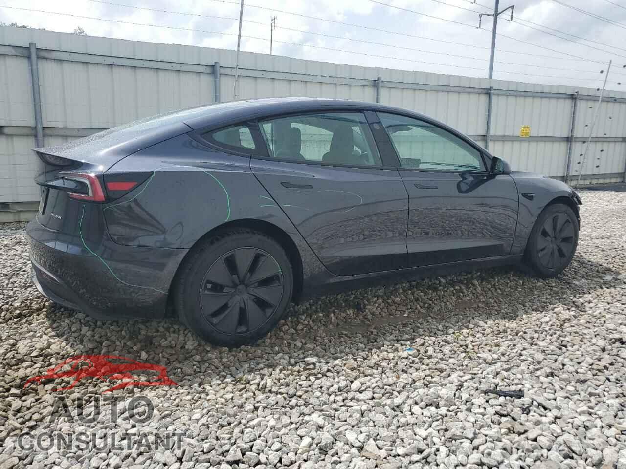 TESLA MODEL 3 2024 - 5YJ3E1EB5RF753679