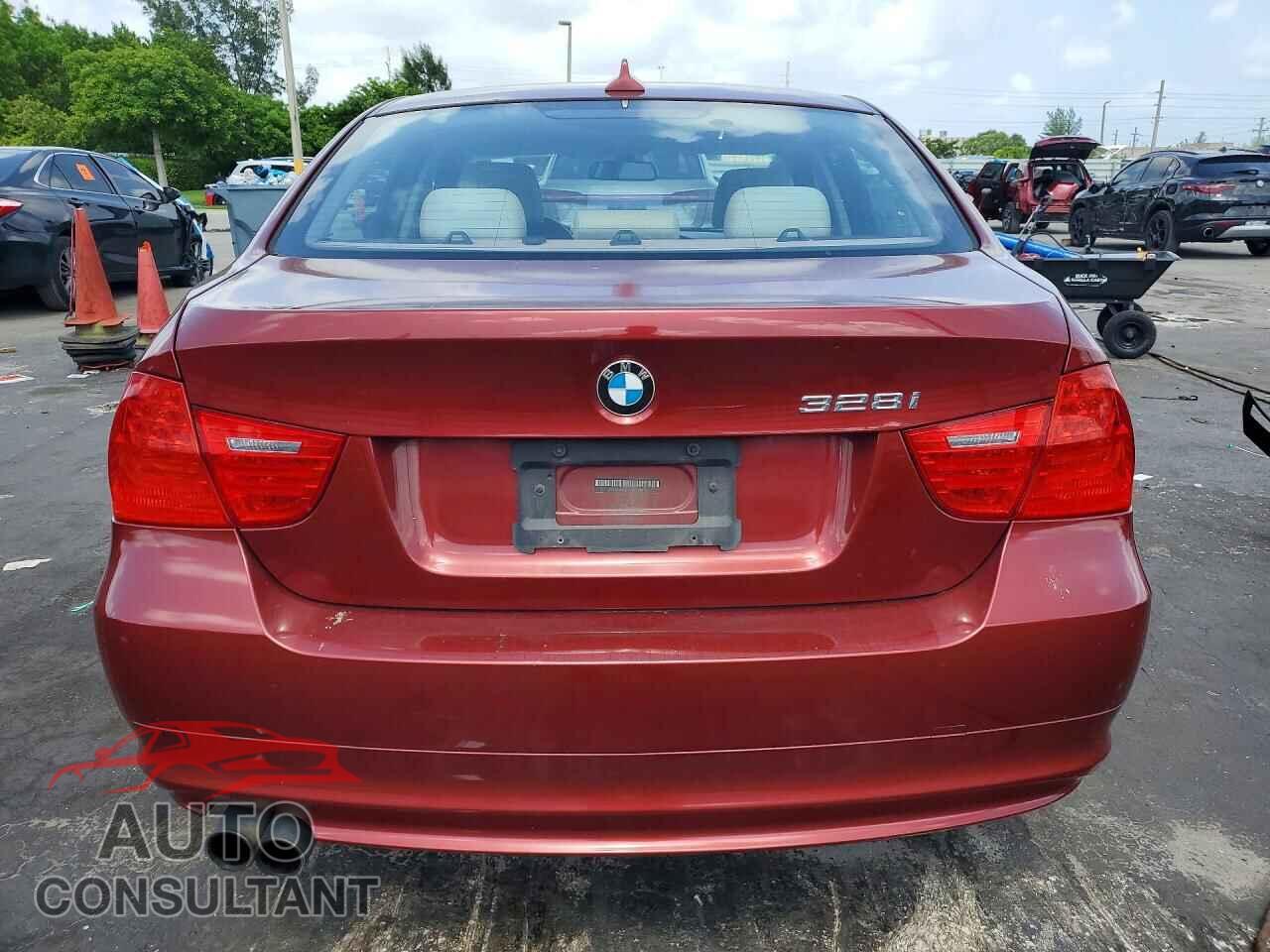 BMW 3 SERIES 2011 - WBAPH7G55BNM58413