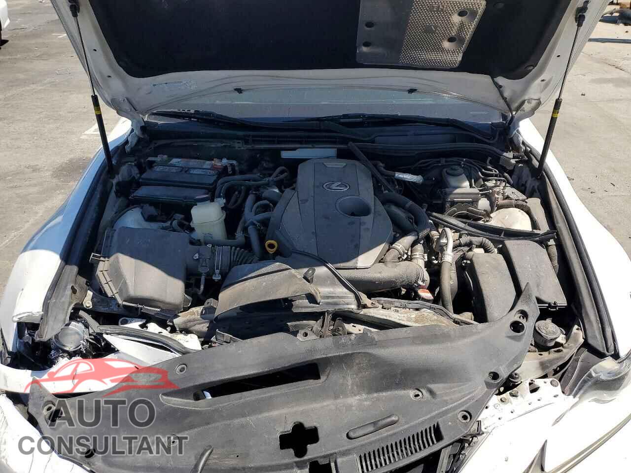 LEXUS IS 2016 - JTHBA1D20G5008375